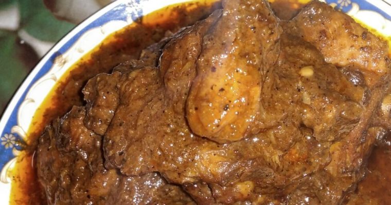 Murgh Kala Bhuna Recipe [ Unique Chicken Preparation ]